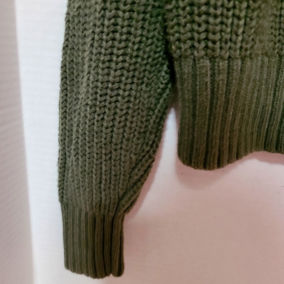 HOLLISTER CALIFORNIA WOMEN'S SIZE SMALL SCOOP NECK PULLOVER - Picture 5 of 9